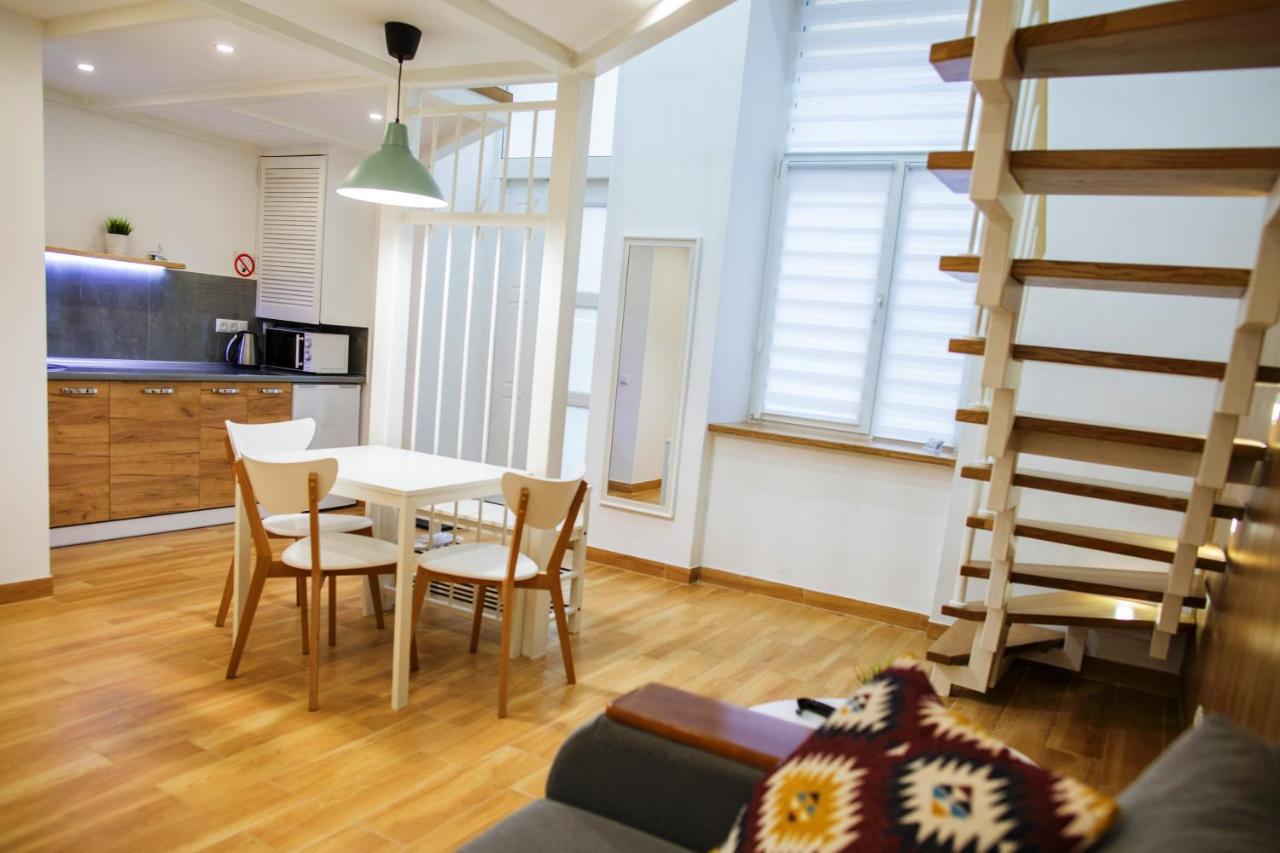 Smart City Apartament Liov Exterior foto